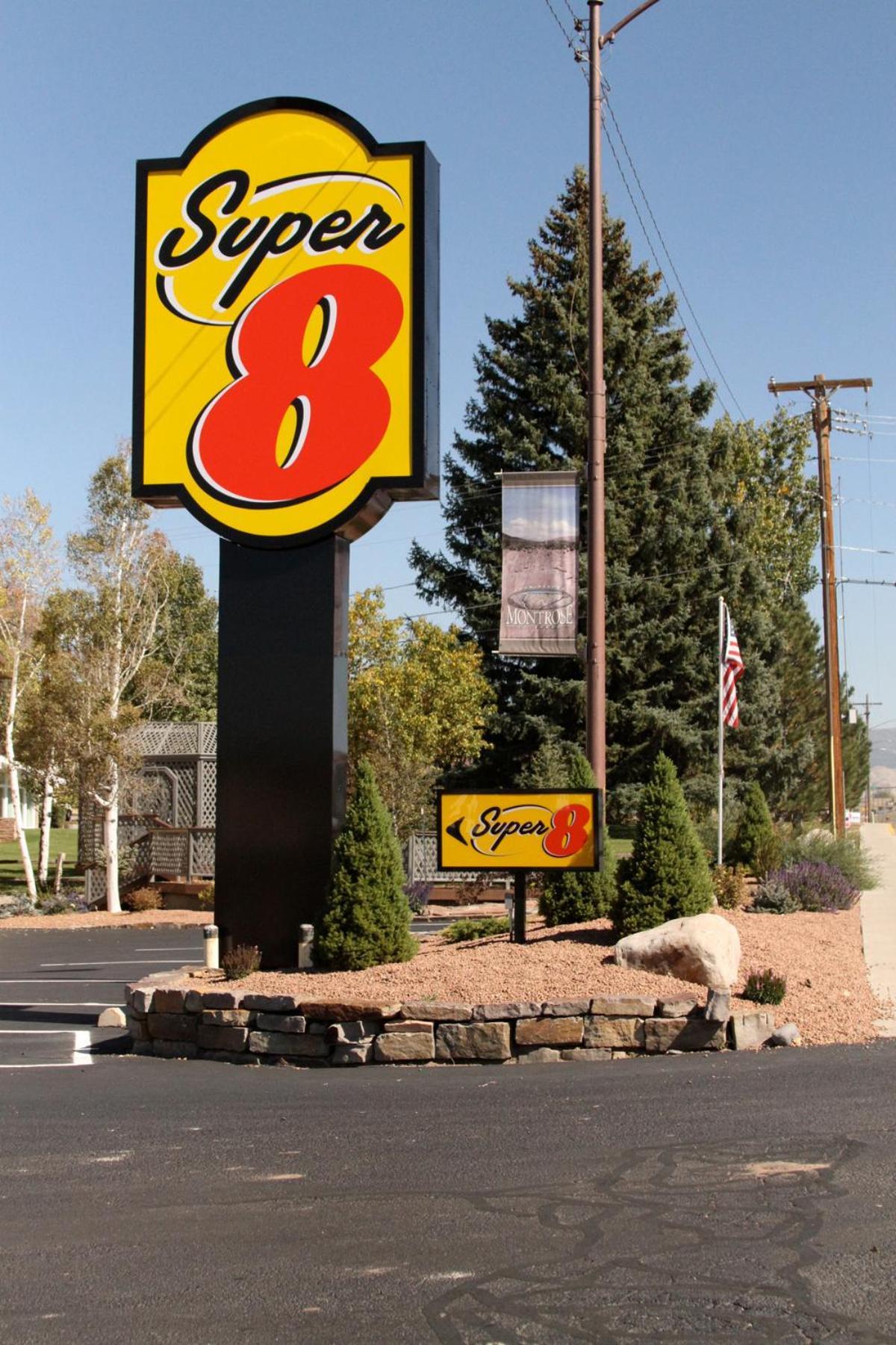 Super 8 By Wyndham Montrose Motel Eksteriør bilde