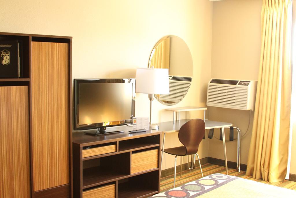 Super 8 By Wyndham Montrose Motel Eksteriør bilde